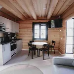 Iisland Usva, Seaside House With Sauna And Jacuzzi Tatil Evi