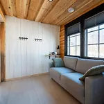 Iisland Usva, Seaside House With Sauna And Jacuzzi Tatil Evi Ii