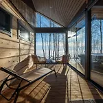 Iisland Usva, Seaside House With Sauna And Jacuzzi