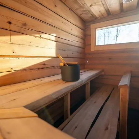 Сasa de vacaciones Iisland Usva, Seaside House With Sauna And Jacuzzi
