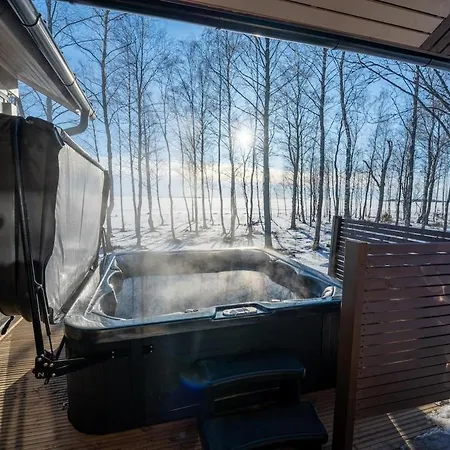 Iisland Usva, Seaside House With Sauna And Jacuzzi Сasa de vacaciones Ii