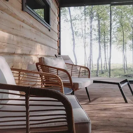 Iisland Usva, Seaside House With Sauna And Jacuzzi Ii