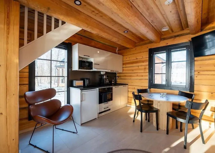 Iisland Usva, Seaside House With Sauna And Jacuzzi Hébergement de vacances *